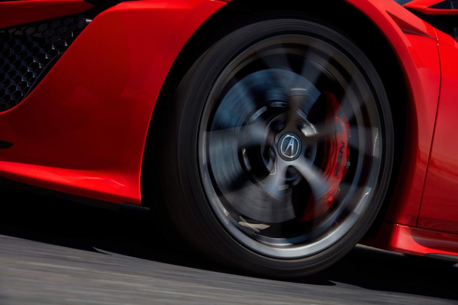 Детали экстерьера Acura NSX 2018 года  (фото 22 из 57)